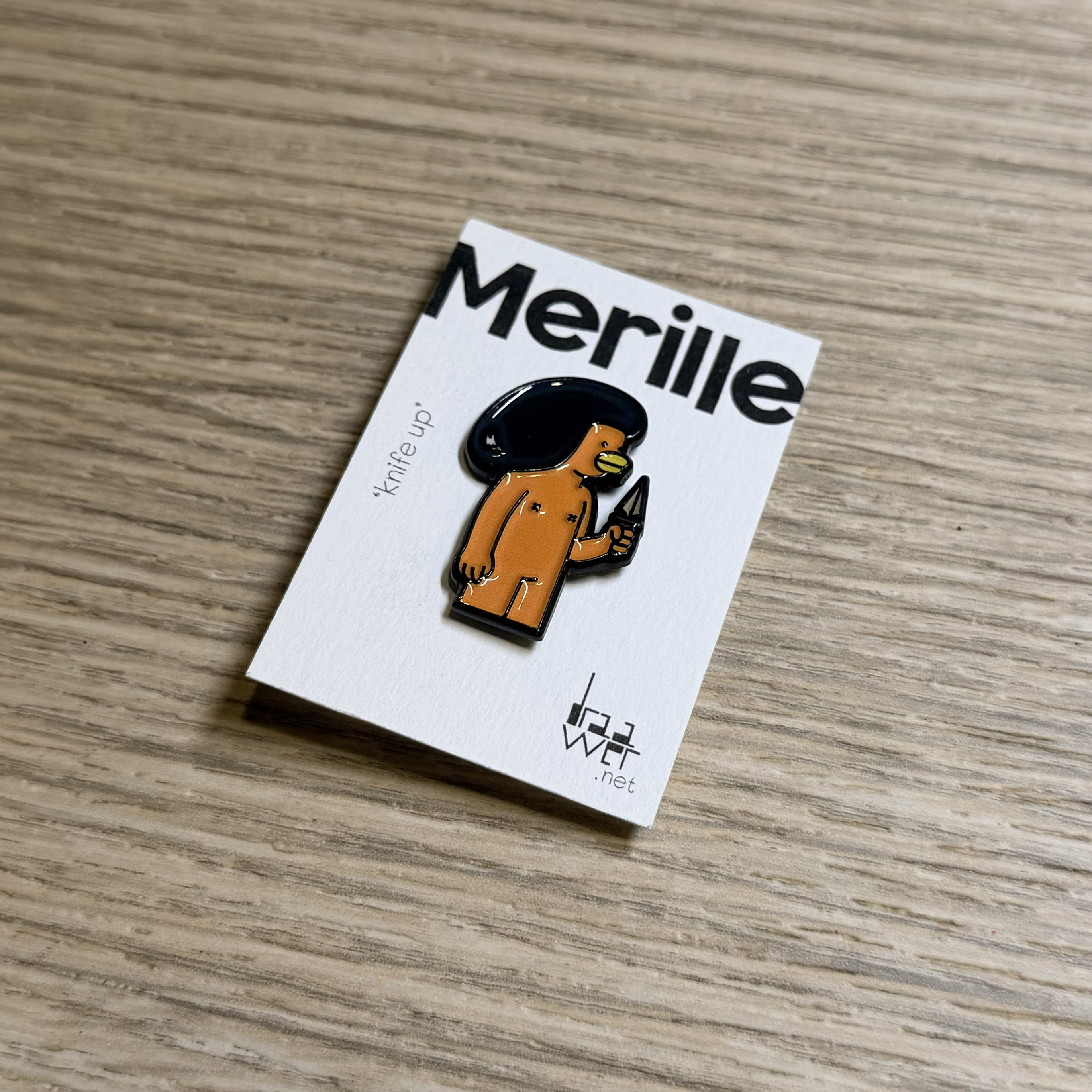 PIN - Merille "Knife up"